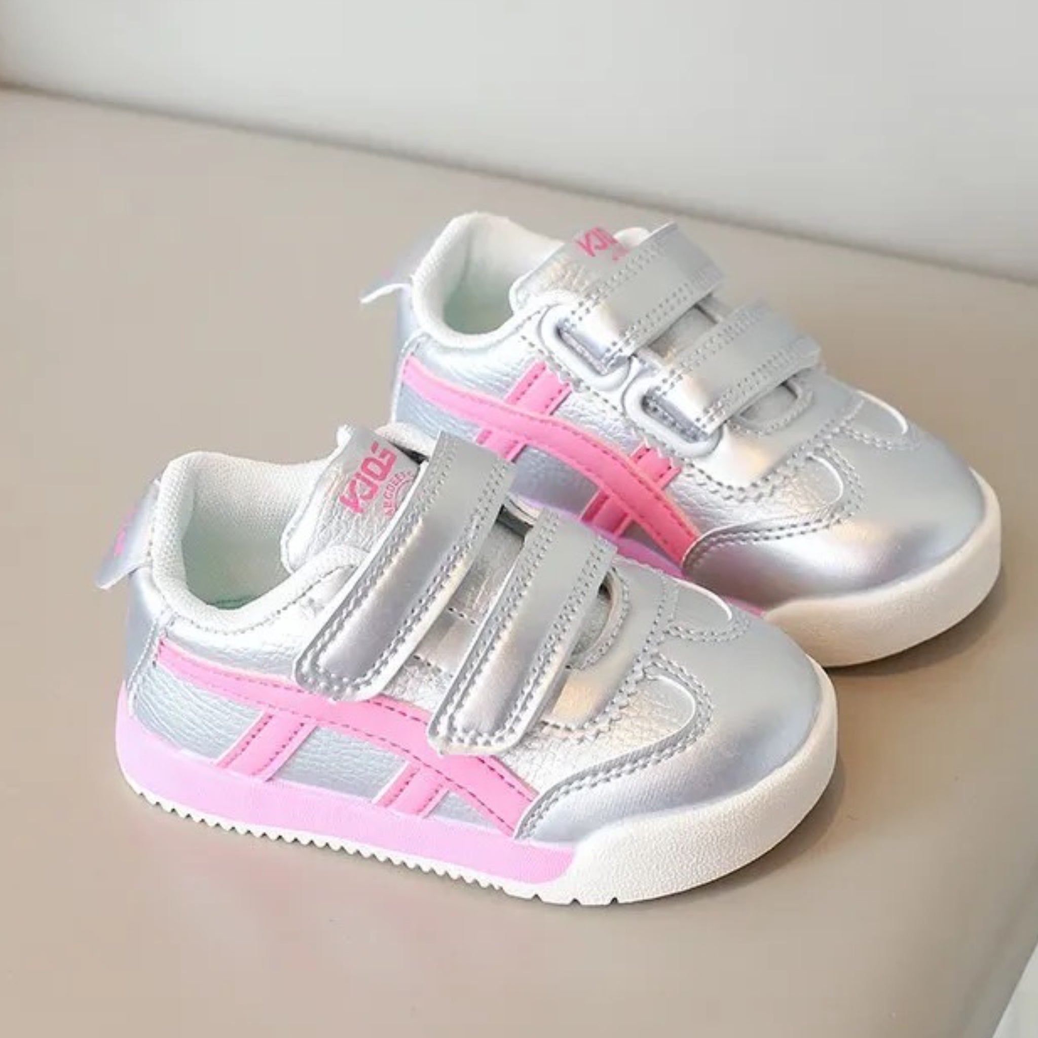 Hayleigh Silver/Pink Sneaker