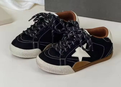 Sarah Classic Sneaker